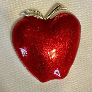 Beautiful Red Enamel Apple 🍎 2x2” Brooch. Pin to your favorite outfit.